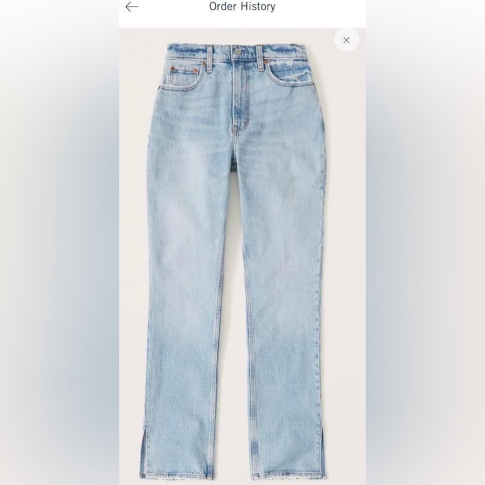 Size 31 
Abercrombie Curve Love Ultra High Rise 90s Straight Jean
